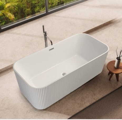 salle de bain accessoires robinet baignoire lavabo vasque tapis douchette poubelle