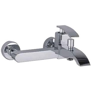 salle de bain accessoires robinet baignoire lavabo vasque tapis douchette poubelle