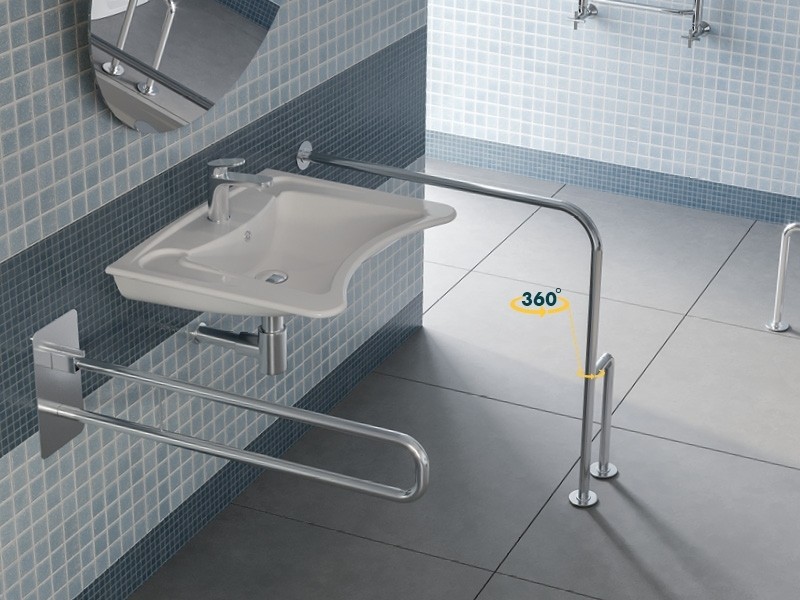 salle de bain accessoires robinet baignoire lavabo vasque tapis douchette poubelle