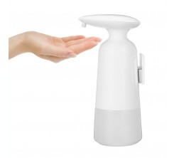 salle de bain accessoires robinet baignoire lavabo vasque tapis douchette poubelle