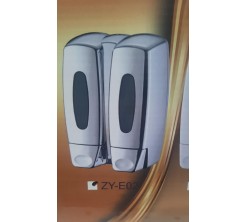 salle de bain accessoires robinet baignoire lavabo vasque tapis douchette poubelle