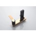 salle de bain accessoires robinet baignoire lavabo vasque tapis douchette poubelle